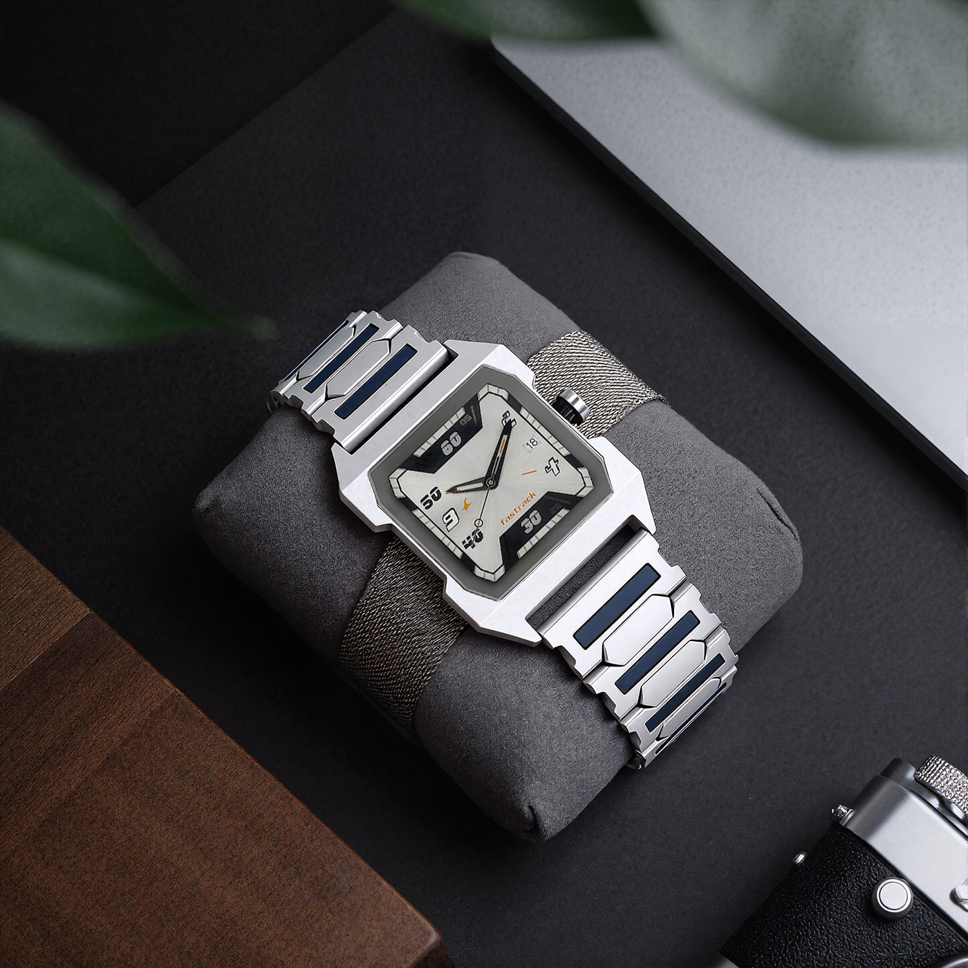 Fastrack Silver Square Dial Stainless Steel Strap Analog Watch for Men