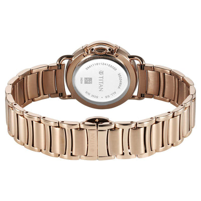 rose gold metal watch
